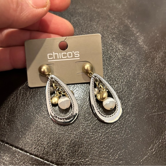 Ladies pierced earrings - Picture 3 of 6